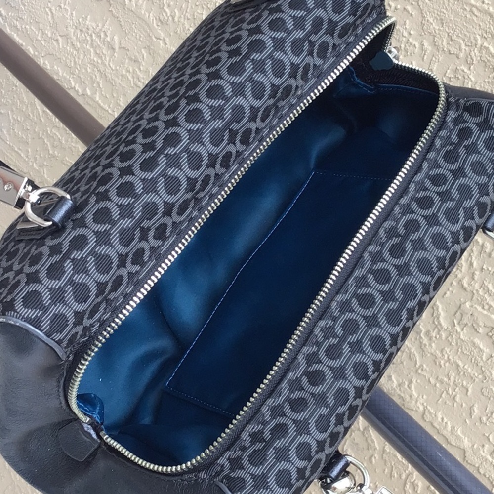 Coach Navy and Black Shoulder Bag - Picture 7 of 11